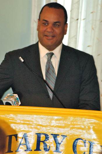 Halkitis_at_Sunrise_Rotary_to_promote_e-government.jpg