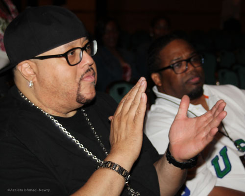 Fred_Hammond_with_Dave_Hollister_-_United_Tenors_Radio_One__Atlantis_May_2_Photo_by_Azaleta.jpg