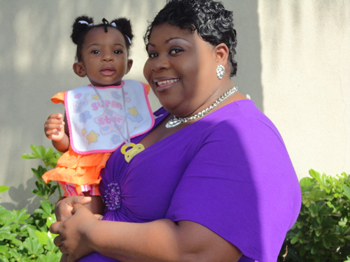 Altonese_Saunders_-Rolle_with_her_mother_Roselyn_Saunders_1.JPG