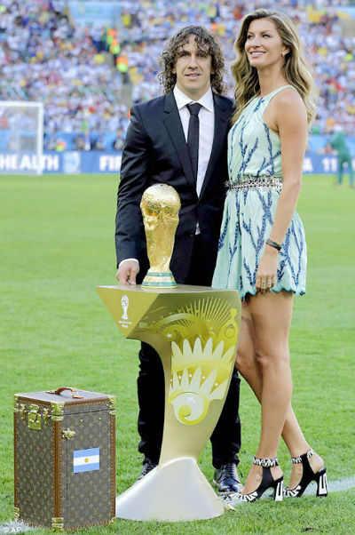 First Look : Gisele Bundchen presents Louis Vuitton FIFA World Cup