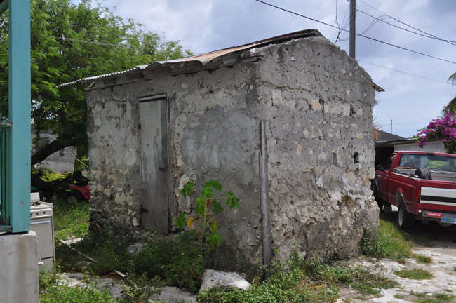 Detached-Limestone-Kitchen-on-Rolle-Family-Compound-in-Devil_s-Point_-Cat-Island.jpg