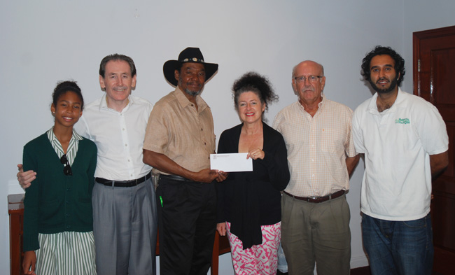 Irish-Bahamian-Association-Donation.jpg