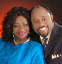 S-Myles-_-Ruth-Munroe-Photo.jpg