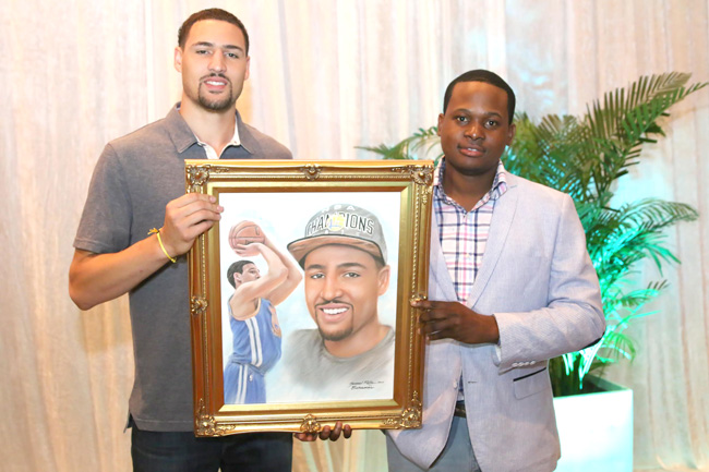 2015-NBA-Champion-Klay-thompson-receives-portraits-from-Bahamian-artist_--Jamaal-Rolle-_-The-Celebrity-artist.jpg
