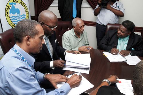 CONTRACT-SIGNING_WATER-AND-SEWERAGE-AUG-28_-2015.--3474.jpg