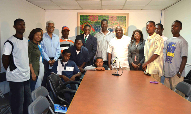 Minister-Gray-with-Round-One-Bahamas-_BIS-Photo-_-Gena-Gibbs_.jpg