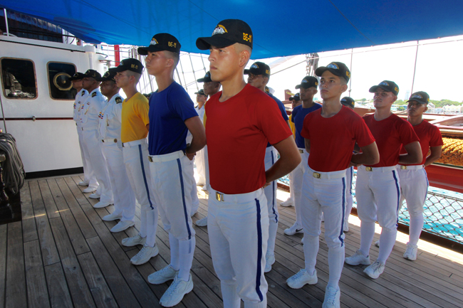 Venezuelan-Navy-Cadets.jpg