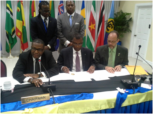scaled.SIGNING-THE-AIR-PASSENGER_SERVICES-AGREEMENT.png