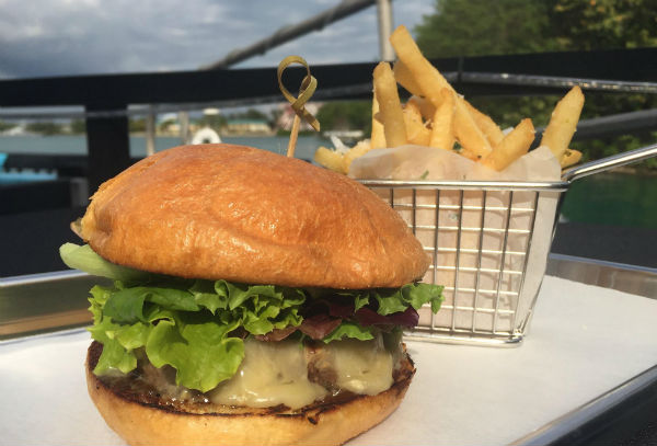 Best-Burger-Grand-Bahama.jpg