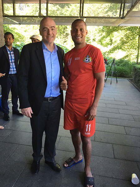 Christie-with-FIFA-President-at-HQ.jpg