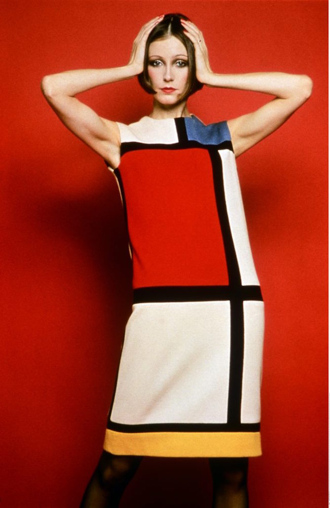 Cocktail-dress-worn-by-Susan-Moncur_homage-to-Piet-Mondrian_FW-65-BW.jpg