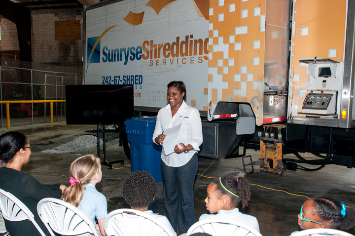 Photo-1--Nadine-Sawyer_-co-owner-of-Sunryse-Information-Management_-conducts-Meridian-School-tour.jpg