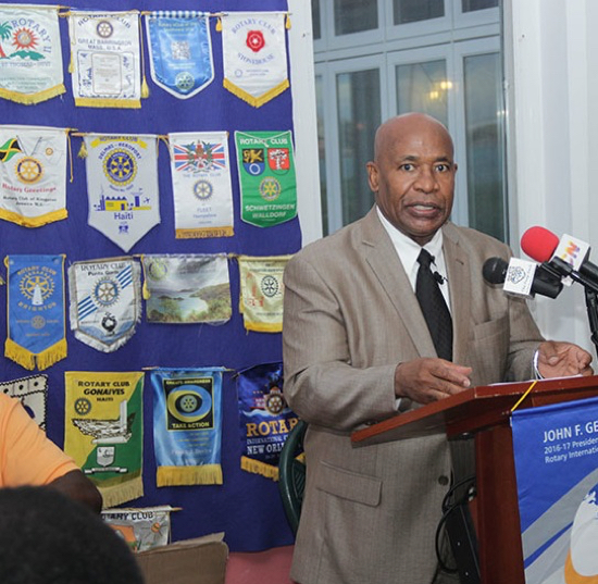 Sherlyn_Hall_Addresses_Rotary_Club_of_West_Nassau.jpg