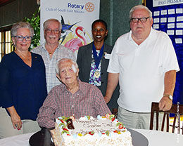 Sir-Durward-celebrates-RCSEN-40-th-charter-anniversary-photo-azaleta-sm.jpg