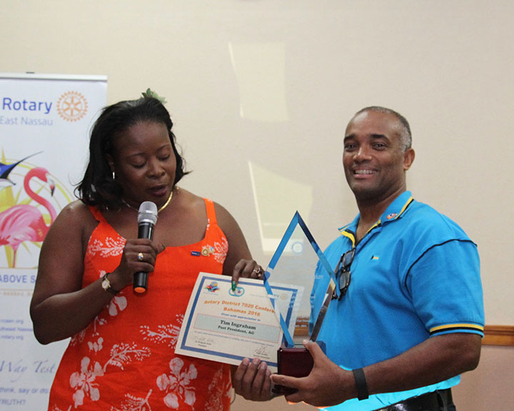 Tim-Ingraham-wins-Edwin-Deal-Award-RCSEN-July-2016.jpg