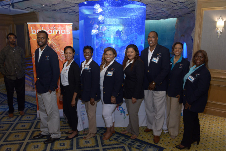 Bahamas_Team_at_Houston_Aquarium.jpg