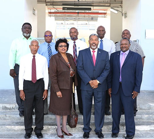 Minister_Campbell_with_Road_Traffic_Officials.jpg