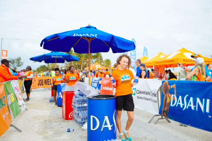 PHOTO_4_Marathon_Bahama_Volunteers_1_.jpg