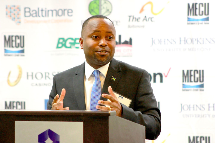 Photo_8_-_Minister_of_State_Thompson_at_Baltimore_Chamber.jpg