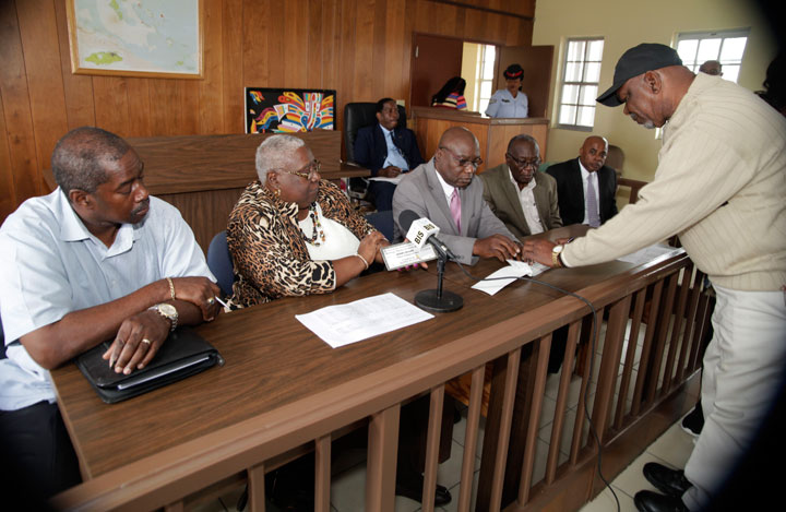 Signing-cheque---NEMA-in-Andros-March-6_-2017.-----55113.jpg