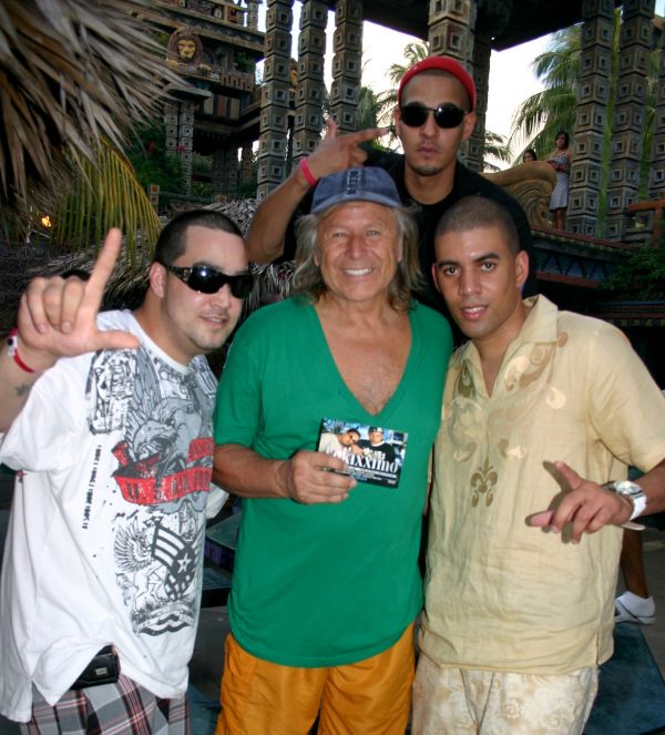 BFWLakixximo__Platinum_selling_artist_3_1_.JPG