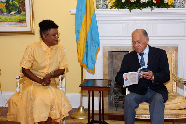 Cheryl-Strachan-_-Governor-General-Hanna-large.jpg
