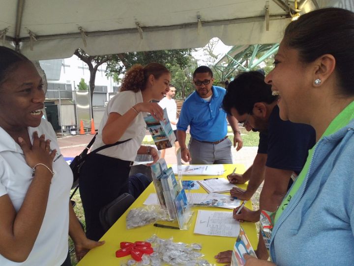 Busy_Happy_Bahamas_Booth_at_Mercedes_Benz_5K_race.jpg