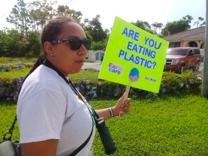 Candice_Woon_EARTHCARE_designed_the____bright_signs_that_alerted_people_to_the_dangers_of_plastics_in_our____oceans.jpg