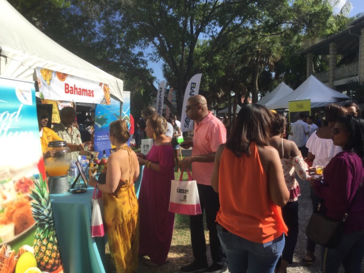 Crowds_line_up_for_tasting_of_Bahamian_drink_at_Taste_of_the_Islands_Experience_S_Florida.jpg