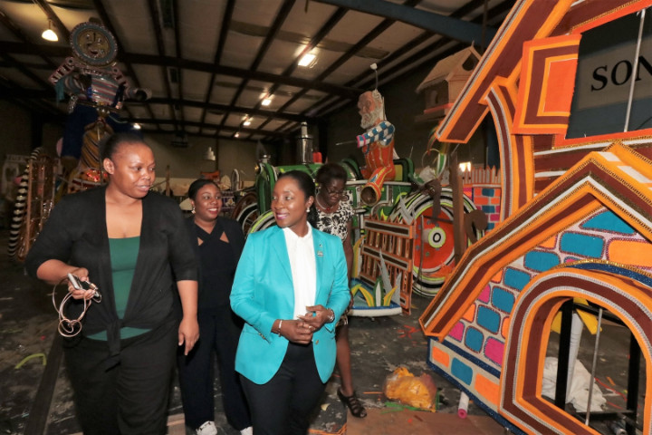 Junkanoo_Shack_Tour_Given_Minister_Lanisha_Rolle.jpg