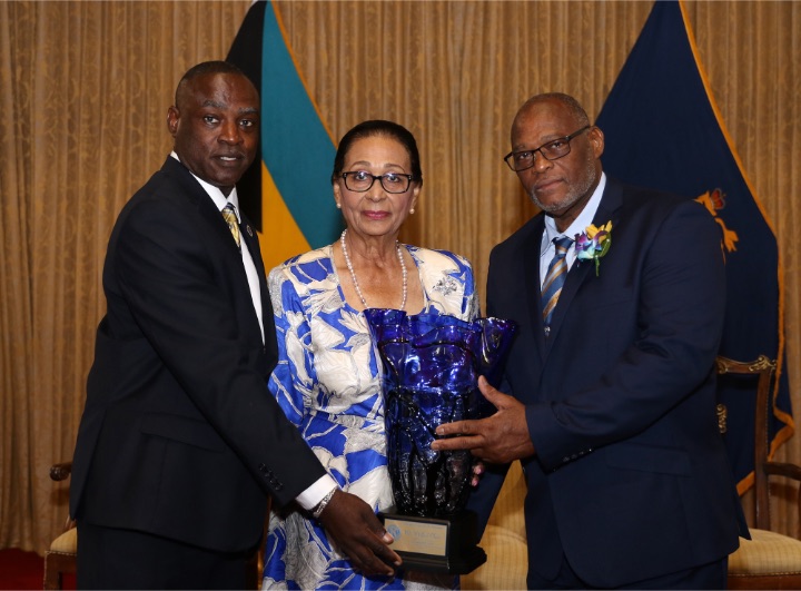 Kiwanis_Award_to_District_Governor_Melford_Clarke_-_Government_House.jpg