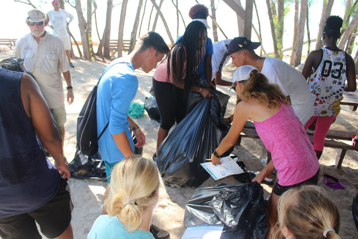 LIS_students_and_teachers_working_________hard_on_International_Coastal_Cleanup_Day_2018.jpg