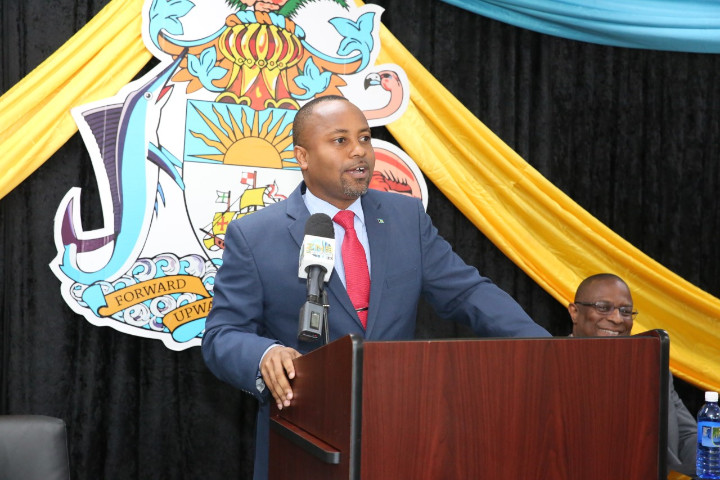 MINISTER_FOR_GRAND_BAHAMA_1_.jpg