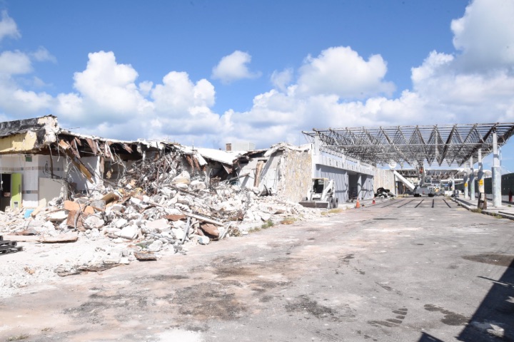 Photo_Caption_2-Demolition_Begins_on_Old_Domestic-Int_l_Terminal_At_LPIA.jpg