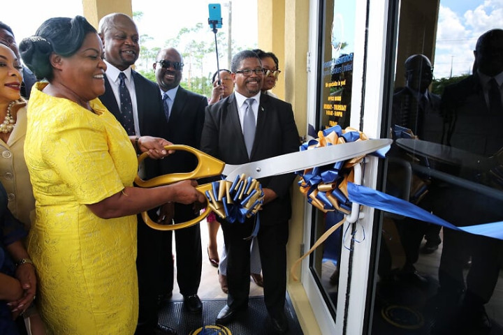 RIBBON_CUTTING_1.jpg