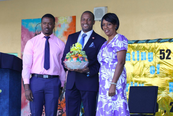 Sen._Jamal_Moss_with_CV_Bethel_Principal_and_Social_Studies_Teacher.jpg