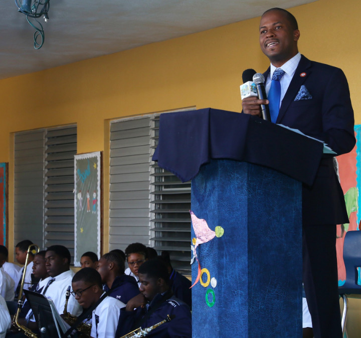 Senator_Jamal_Moss_Addresses_C_V_Bethel_Students_on__Majority_Rule__1.jpg