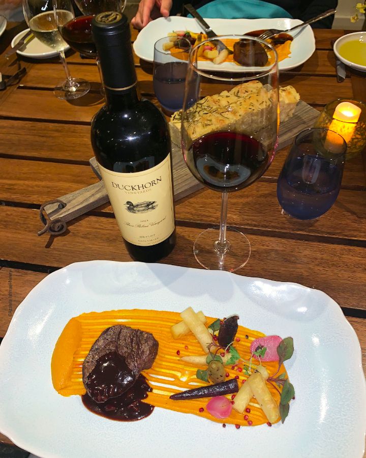 6_Duckhorn_Merlot_Tree_Palms_with_Wagu_Beef_Tenderloin_3_Tides_IMG_8540_Photo_Azaleta.jpg
