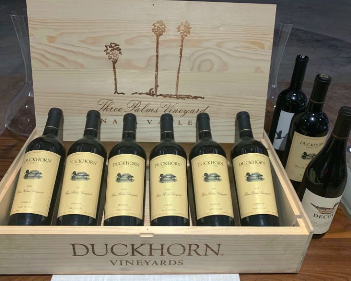 9_Duckhorn_Merlot_2013_on_Display_3_Tides_FH_Restaurant_IMG_0667_photo_Azaleta.jpg
