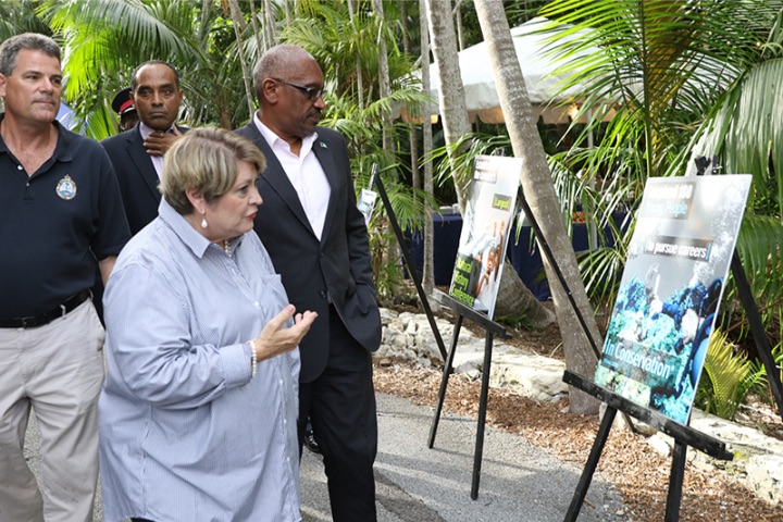 BNT_Officials_Geoffrey_Andrews_and_Lynn_Gape_give_the_PM_a_Tour.jpg