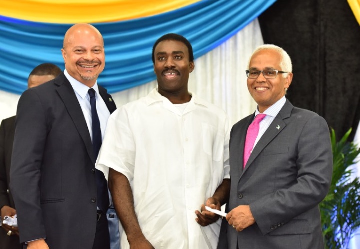 Bahamahost_Grad_with_Tourism_Minister__r__and_Deputy_Director_General.jpg