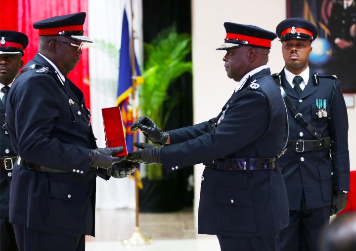Handing_Over_Ceremony_of_the_Office_of_Commissioner_of_Police.jpg