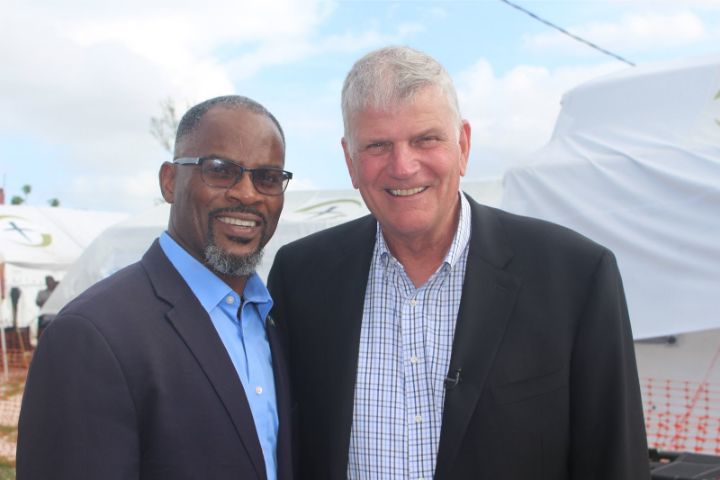 Minister_Lewis_and_Franklyn_Graham.jpg