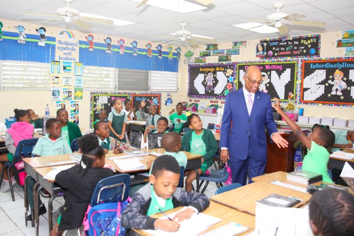 Minister_Lloyd_at_Sybil_Strachan_Primary_School_1_.jpg