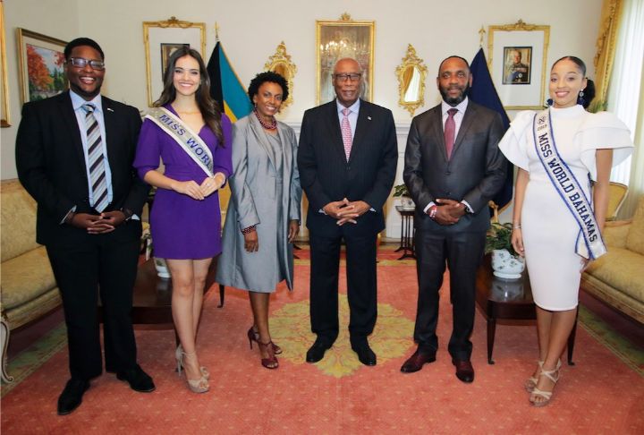 Miss_World_Queens_and_Miss_Bahamas_Organization_at_Government_House.jpg