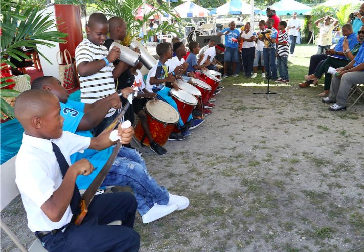 Musicians_of_Eva_Hilton_Primary_School.jpg