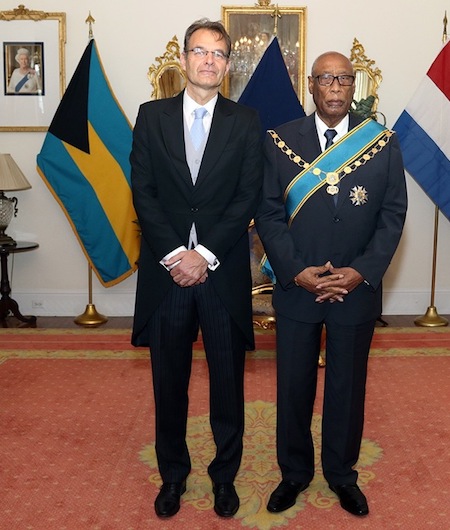 Netherlands_Ambassador__left__and_the_Governor_General.jpg