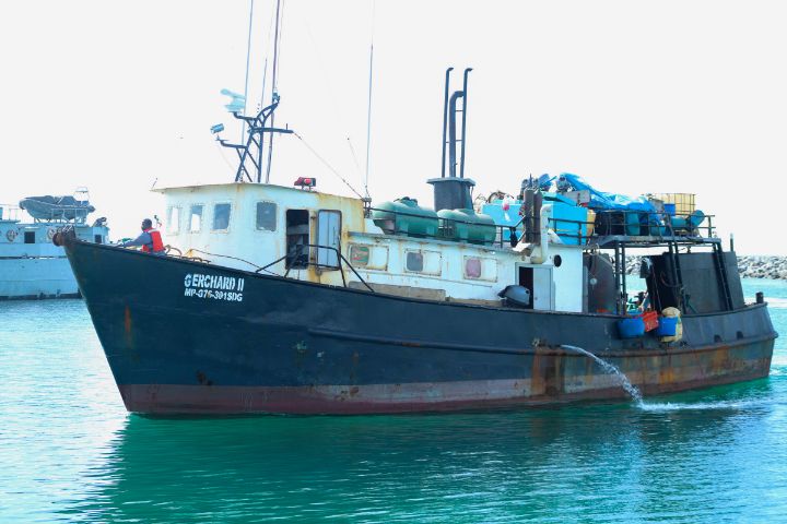 Photo_1_-_Dominican_Poachers_Vessel__GERCHARD_II__Arriving_at_HMBS_Coral_Harbour_Base_1.jpg