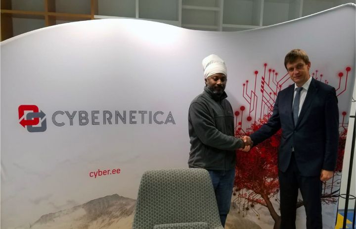 Reneldo_Russell__Cloud_Carib_s_Client_Delivery_Executive_for_Public_Sector_meets_with_Arne_Ansper__XRoad_brainchild_and_Head_of_Development_of_Cybernetica_in_Estonia.jpg