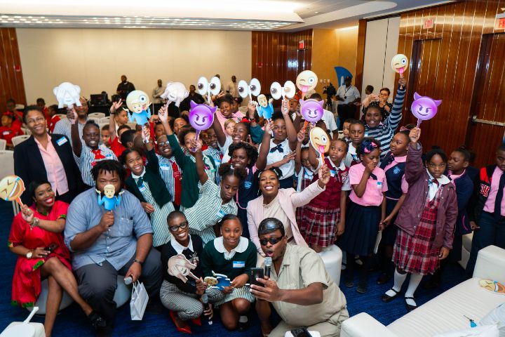 Students_from_Gambier_Primary__Eva_Hilton_Primary__Thelma_Gibson_Primary__Garvin_Tynes_Primary_and_Queen_s_College_takes_a_selfie_with_our_panelists.jpg